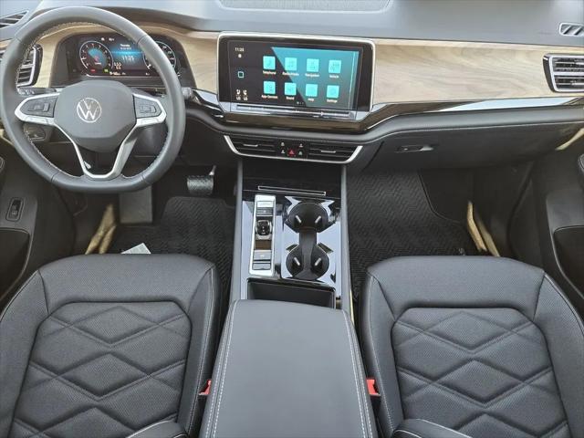 2026 Volkswagen Atlas SE with Technology