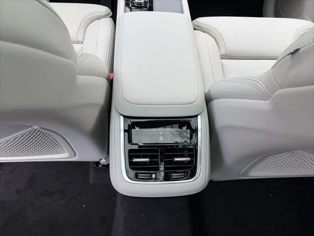 2026 Volvo XC90 Ultra, B6 AWD Gas (mild hybrid), Gasoline, Bright, 7 Seats