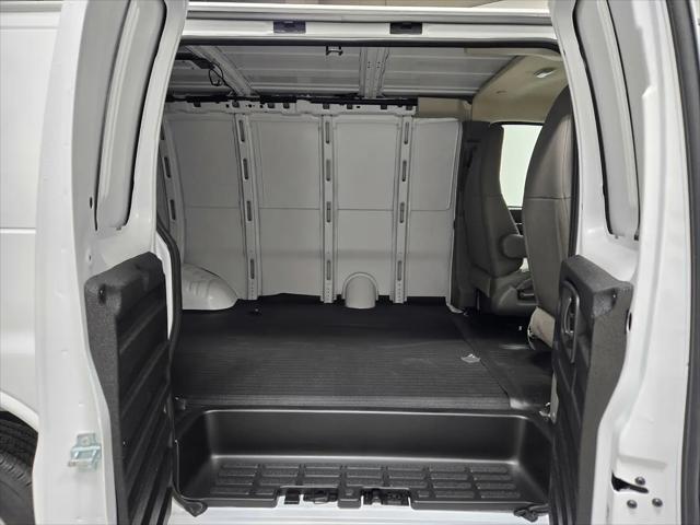 2025 Chevrolet Express Cargo Van RWD 2500 Regular Wheelbase WT