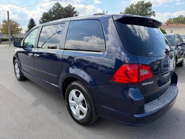 2014 Volkswagen Routan SEL Premium