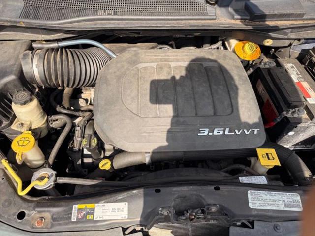 2014 Volkswagen Routan SEL Premium