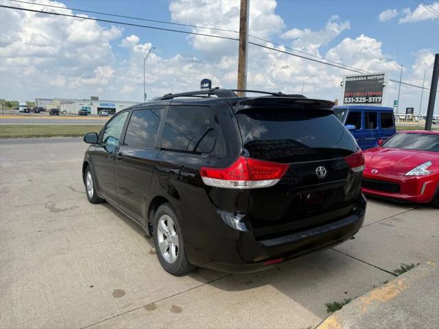 2014 Toyota Sienna LE V6 7 Passenger Mobility