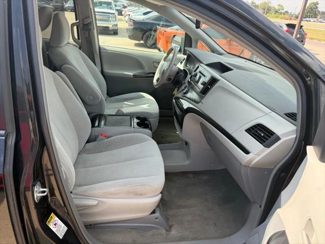 2014 Toyota Sienna LE V6 7 Passenger Mobility