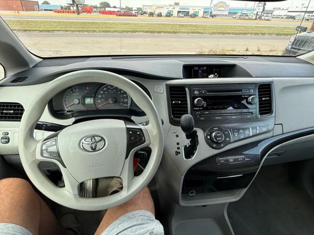 2014 Toyota Sienna LE V6 7 Passenger Mobility