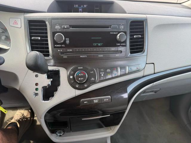 2014 Toyota Sienna LE V6 7 Passenger Mobility