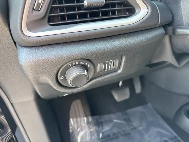 2026 Chrysler Voyager LX