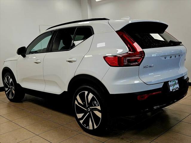 2026 Volvo XC40 Ultra, B5 AWD Gas (mild hybrid), Dark
