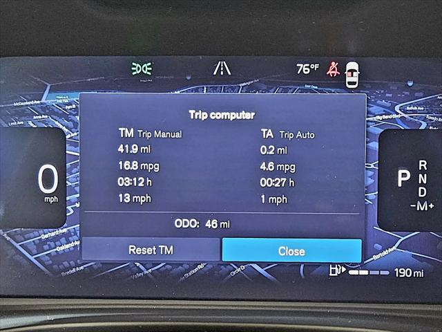 2026 Volvo XC40 Ultra, B5 AWD Gas (mild hybrid), Dark