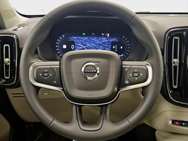 2026 Volvo XC40 Ultra, B5 AWD Gas (mild hybrid), Dark