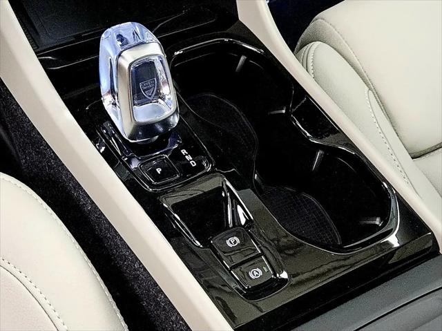 2026 Volvo XC40 Ultra, B5 AWD Gas (mild hybrid), Dark