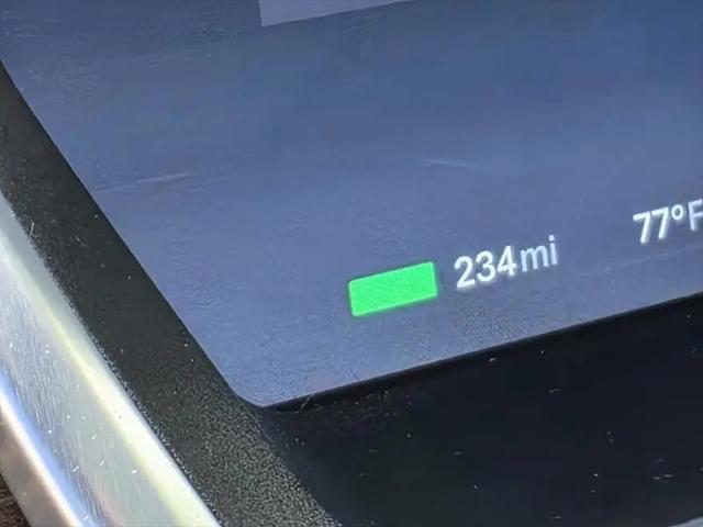 2013 Tesla Model S 4dr Sdn