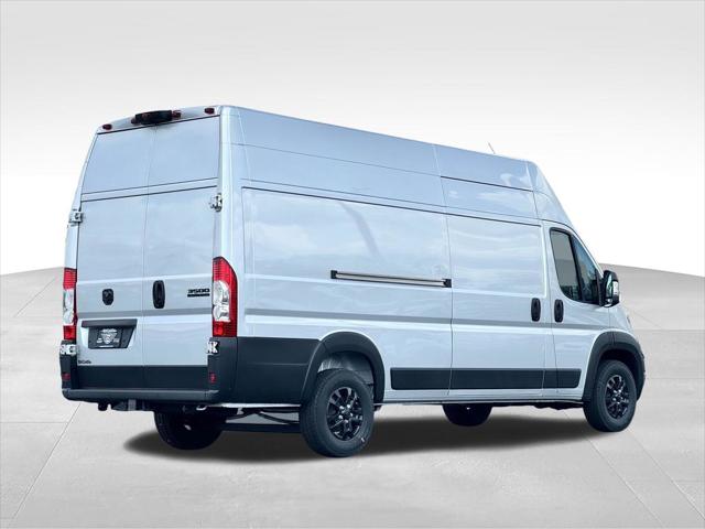 2026 Ram ProMaster Cargo Van SLT+
