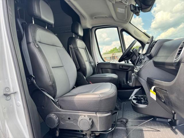 2026 Ram ProMaster Cargo Van SLT+