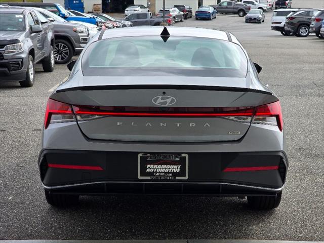 2025 Hyundai Elantra Hybrid SEL Sport