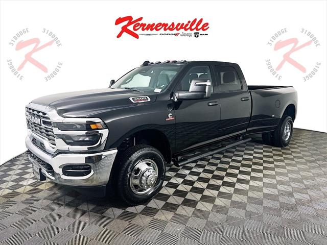 2026 RAM Ram 3500 RAM 3500 TRADESMAN CREW CAB 4X4 8 BOX
