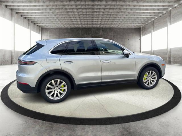 2023 Porsche Cayenne E Hybrid AWD 4dr SUV