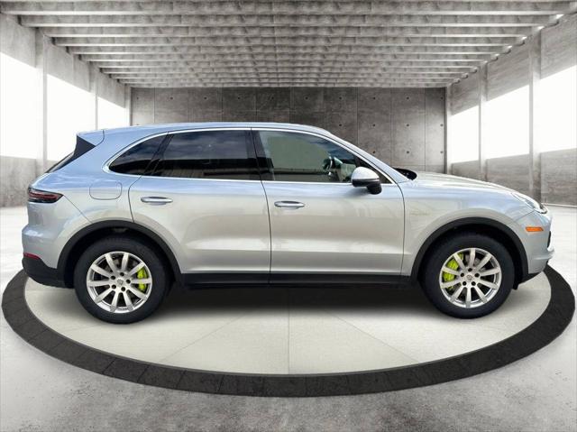 2023 Porsche Cayenne E Hybrid AWD 4dr SUV