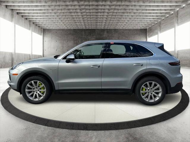 2023 Porsche Cayenne E Hybrid AWD 4dr SUV