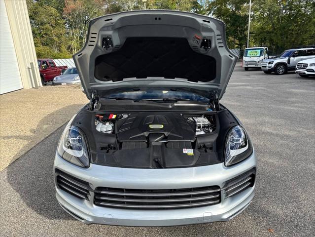 2023 Porsche Cayenne E Hybrid AWD 4dr SUV