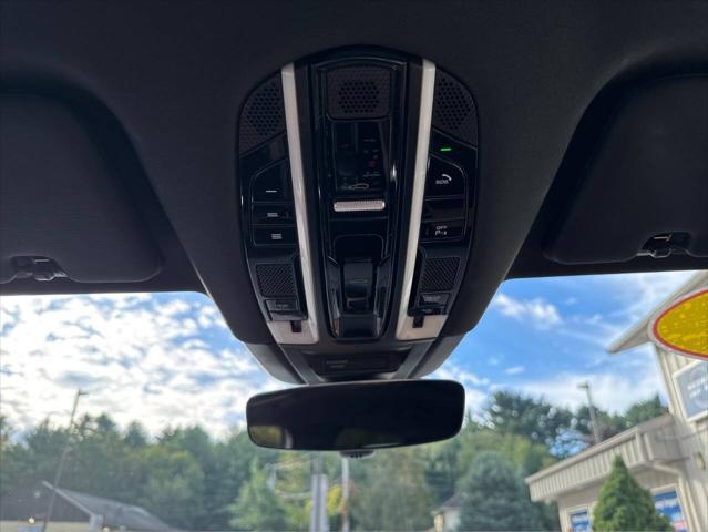 2023 Porsche Cayenne E Hybrid AWD 4dr SUV
