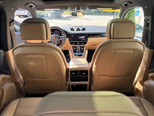 2023 Porsche Cayenne E Hybrid AWD 4dr SUV