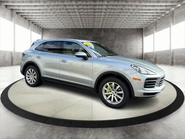 2023 Porsche Cayenne E Hybrid AWD 4dr SUV