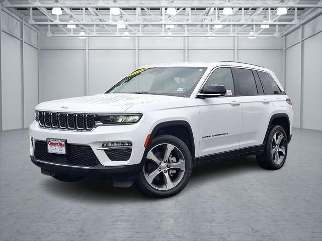 2023 Jeep Grand Cherokee Limited 4x4 2023 Jeep Grand Cherokee Limited 4x4