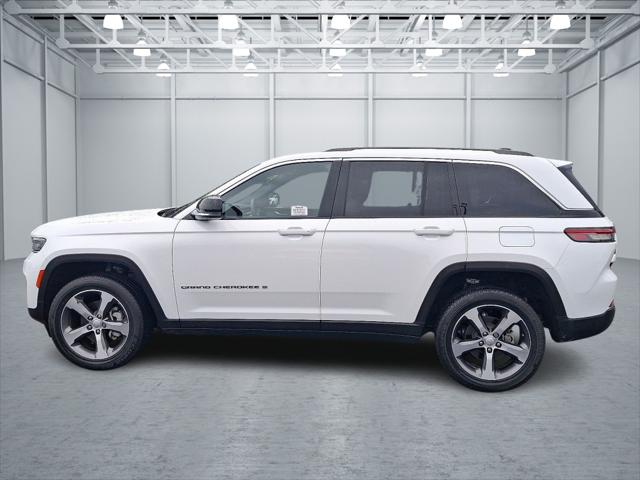 2023 Jeep Grand Cherokee Limited 4x4 2023 Jeep Grand Cherokee Limited 4x4