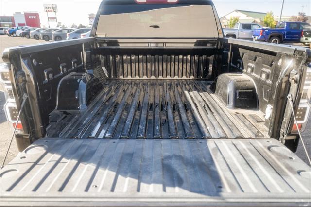 2022 Chevrolet Silverado 1500 4WD Crew Cab Short Bed RST