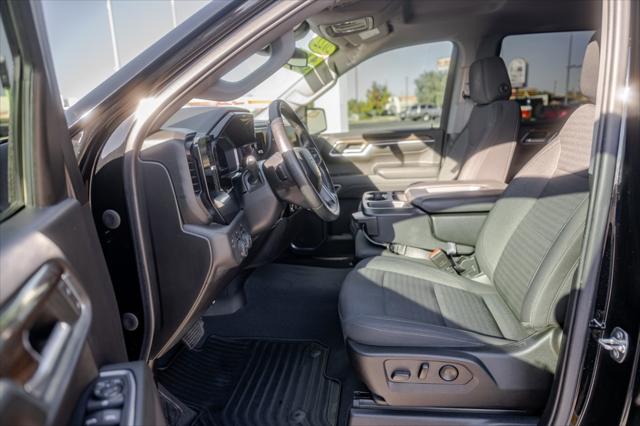 2022 Chevrolet Silverado 1500 4WD Crew Cab Short Bed RST