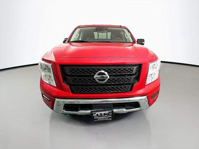 2020 Nissan TITAN Crew Cab SV 4x2