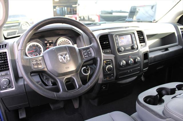 2017 RAM 1500 Express Quad Cab 4x4 64 Box