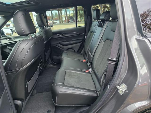 2025 Jeep Grand Cherokee Altitude X 4x4