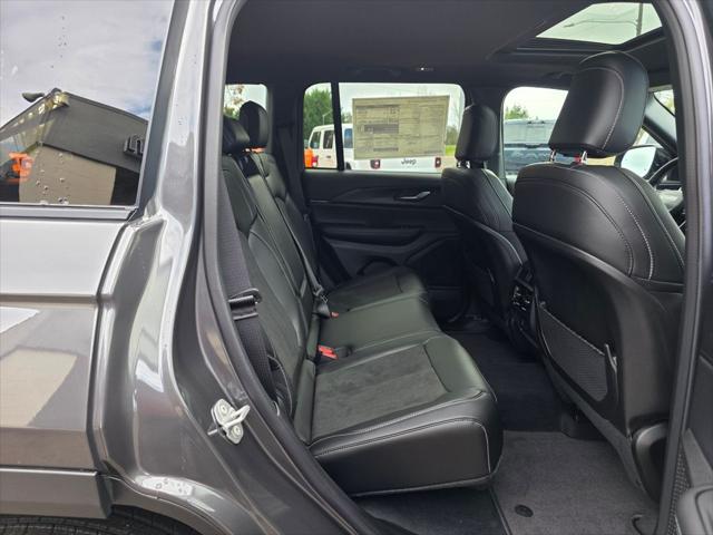 2025 Jeep Grand Cherokee Altitude X 4x4