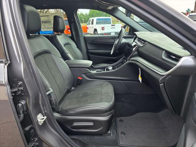 2025 Jeep Grand Cherokee Altitude X 4x4