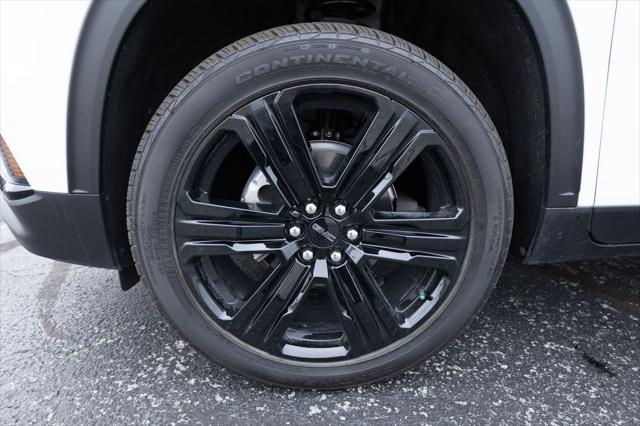 2026 GMC Acadia Elevation FWD