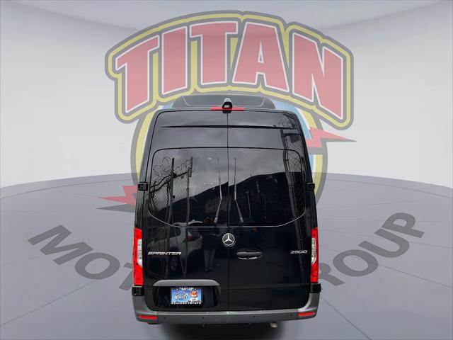 2024 Mercedes-Benz Sprinter 2500 High Roof 4-Cyl Diesel HO [3]
