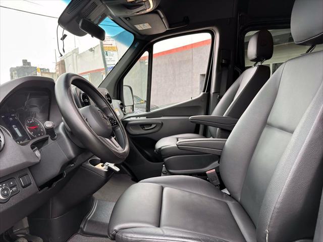 2024 Mercedes-Benz Sprinter 2500 High Roof 4-Cyl Diesel HO [11]