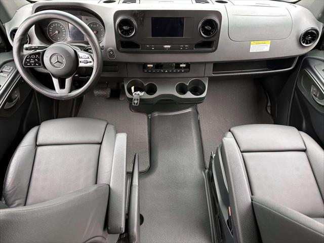 2024 Mercedes-Benz Sprinter 2500 High Roof 4-Cyl Diesel HO [17]