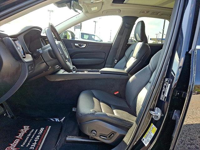 2022 Volvo XC60 B5 Momentum