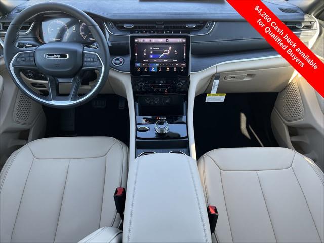 2025 Jeep Grand Cherokee GRAND CHEROKEE LIMITED 4X4