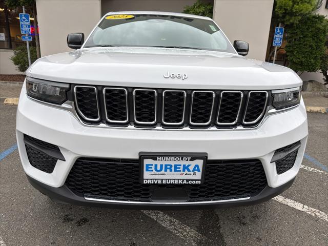 2025 Jeep Grand Cherokee GRAND CHEROKEE LAREDO X 4X4 2025 Jeep Grand Cherokee GRAND CHEROKEE LAREDO X 4X4