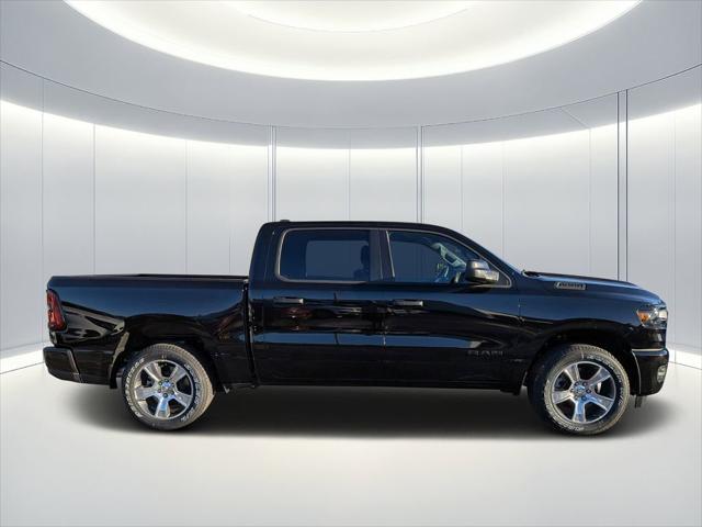 2026 RAM Ram 1500 RAM 1500 EXPRESS CREW CAB 4X2 57 BOX