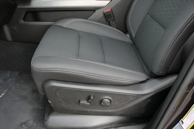 2026 Ram 1500 Lone Star Crew Cab 4x4 5'7" Box