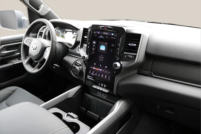 2026 Ram 1500 Lone Star Crew Cab 4x4 5'7" Box