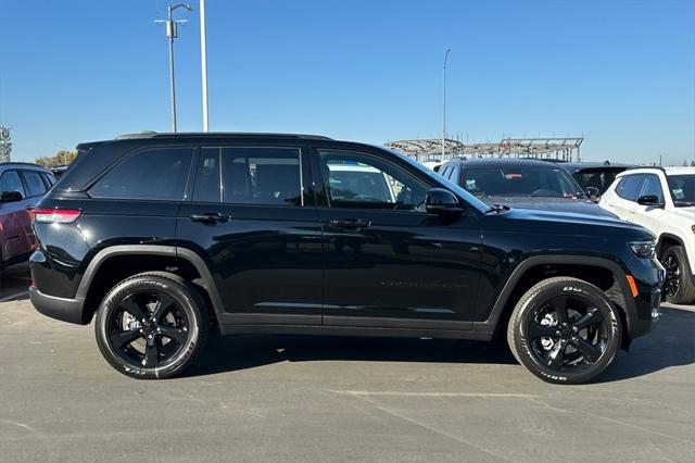 2025 Jeep Grand Cherokee GRAND CHEROKEE ALTITUDE X 4X4