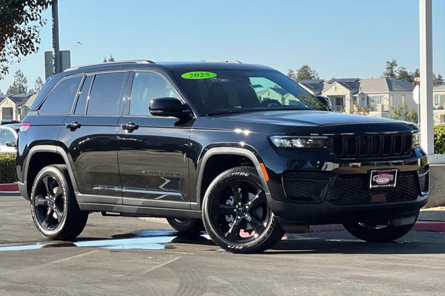 2025 Jeep Grand Cherokee GRAND CHEROKEE ALTITUDE X 4X4