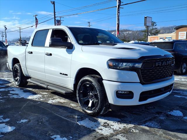 2026 RAM Ram 1500 RAM 1500 EXPRESS CREW CAB 4X4 57 BOX