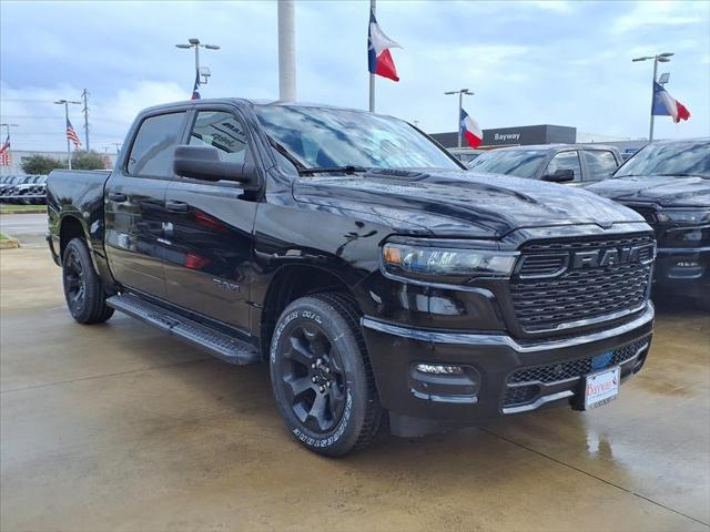 2026 RAM Ram 1500 RAM 1500 EXPRESS CREW CAB 4X4 57 BOX