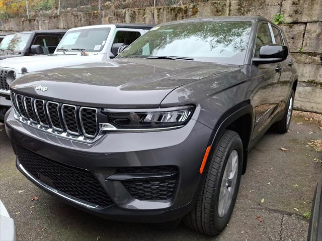 2025 Jeep Grand Cherokee GRAND CHEROKEE LAREDO X 4X4 2025 Jeep Grand Cherokee GRAND CHEROKEE LAREDO X 4X4
